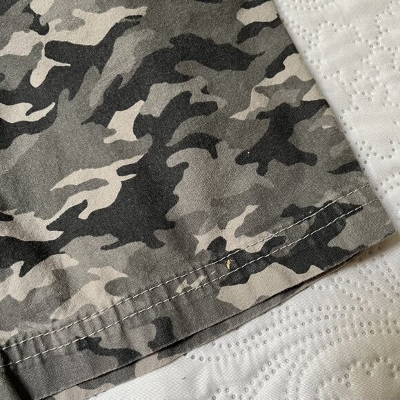 Circo Camouflage Pull On Shorts Size 5T - Picture 4 of 7